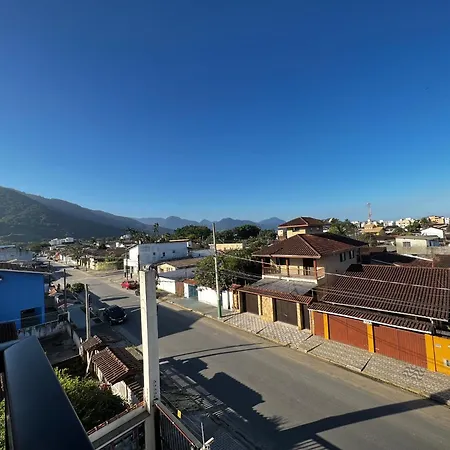 Apartamento Elegante, Ar-Condicionado, Wi-Fi, Piscina No Terraco Do Predio E Varanda Exclusiva Ubatuba Exterior photo