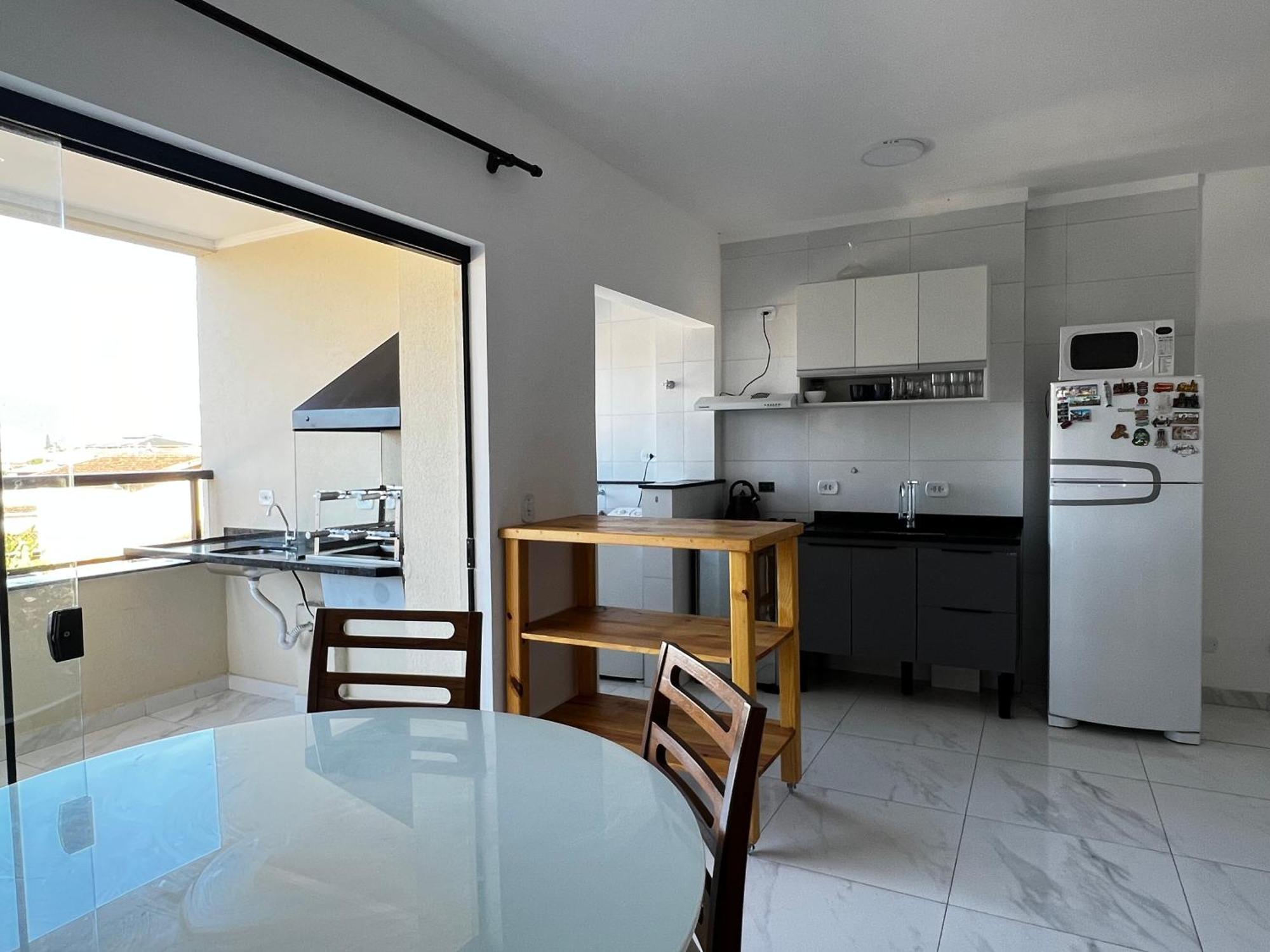 Elegante, Ar-condicionado, Wi-fi, Piscina No Terraco Do Predio E Varanda Exclusiva Ubatuba